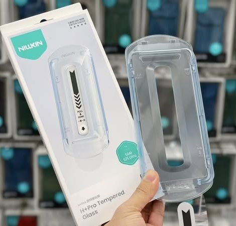 Nillkin  screen protector for samsung S25 ultra